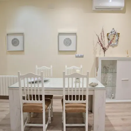 Dona Bernabela Apartment *